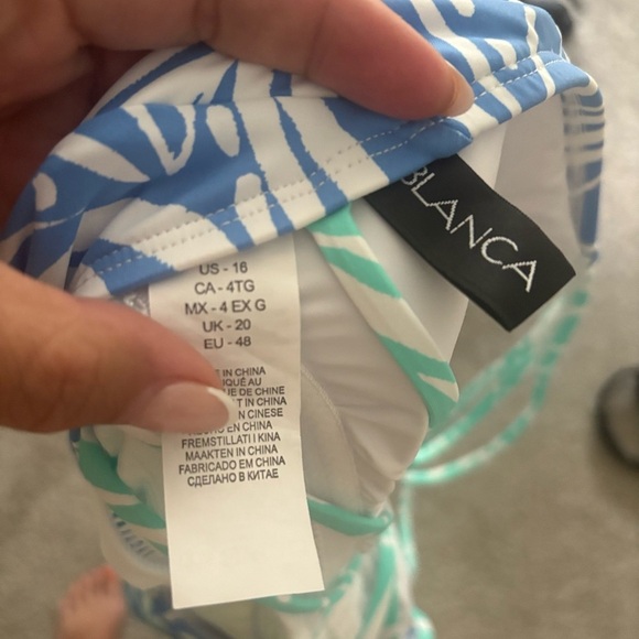 La Blanca Beachside Bay V-Plunge One Piece size 16 - Picture 6 of 6